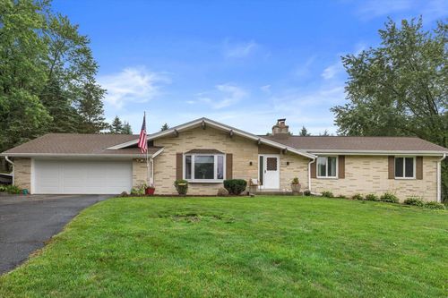 W265N6553 Beacon Hills Circle, Lisbon, WI, 53089 | Card Image