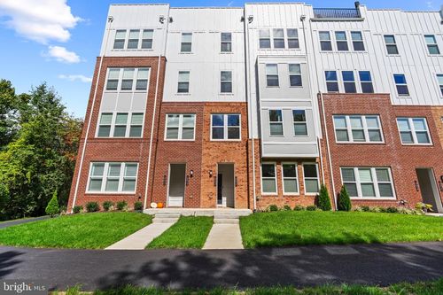 19937 Lavender Dust Sq, ASHBURN, VA, 20147-3037 | Card Image