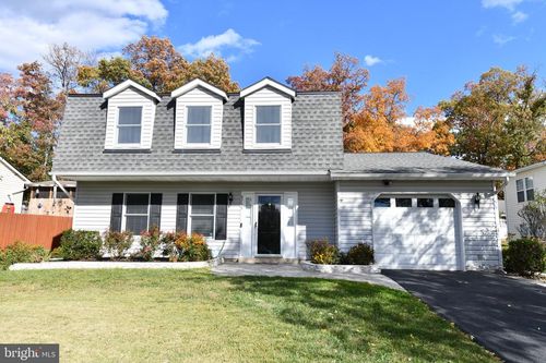 8755 Country Ln, MANASSAS, VA, 20110-3825 | Card Image