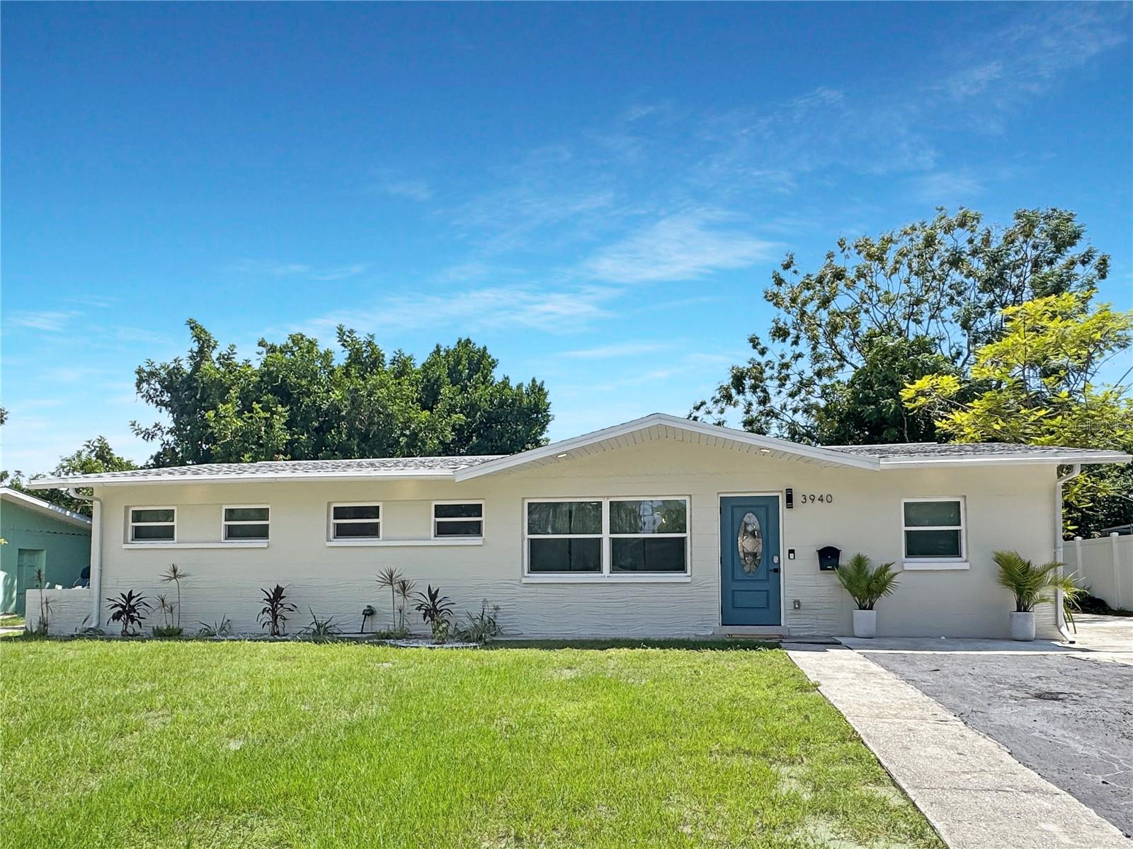 Wahoo Dr, Saint Petersburg, FL 33705