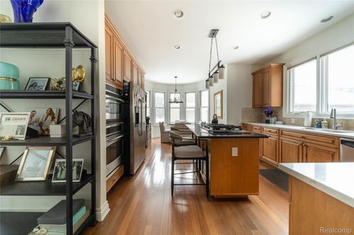 717 S Kenwood Ave, Royal Oak, MI, 48067-4083 | Card Image