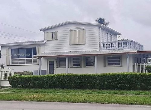 a-141 Mcarthur Pkwy, Pembroke Pines, FL, 33024-7230 | Card Image