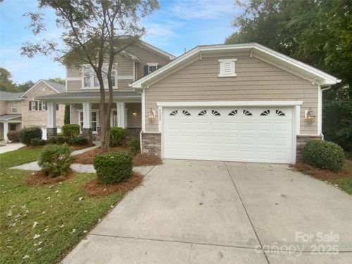 4324 Dianne Dr, Charlotte, NC, 28215-9725 | Card Image
