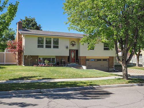 2648 E Manor Dr, Cottonwood Heights, UT, 84121-4029 | Card Image