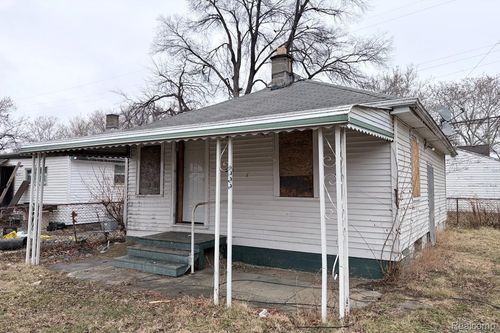 8222 Decatur St, Detroit, MI, 48228-2781 | Card Image