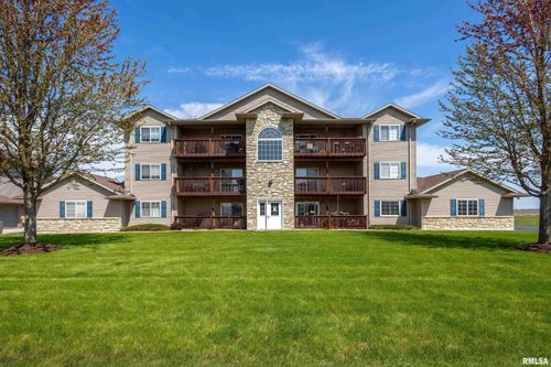 unit-304-213 E Price St, Eldridge, IA, 52748-1776 | Card Image