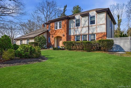 10 Weatherstone Way, Smithtown, NY, 11787-2241 | Card Image