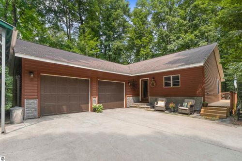 19707 Nine Mile Road, Copemish, MI, 49625 | Card Image