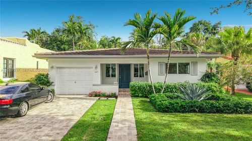 323 Velarde Ave, Coral Gables, FL, 33134-7327 | Card Image