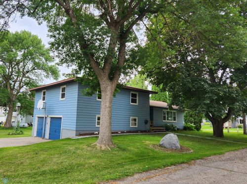 206 1st St Se, Rothsay, MN, 56579-4306 | Card Image