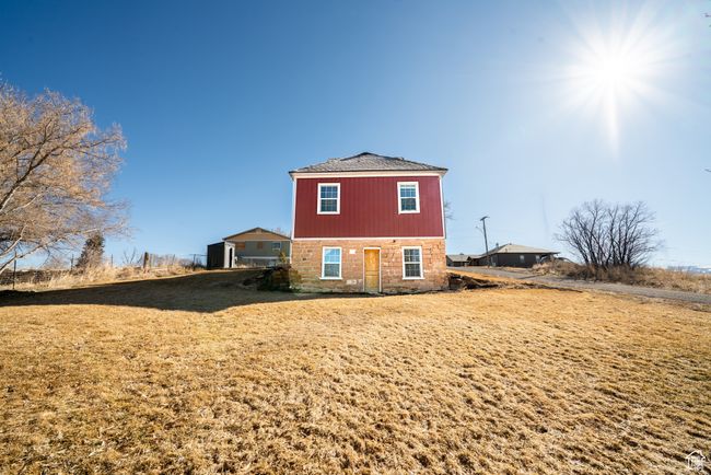 Back of house featuring a yard | Image 27