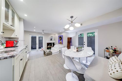 apt-1-2768 Day Ave, Miami, FL, 33133-4632 | Card Image