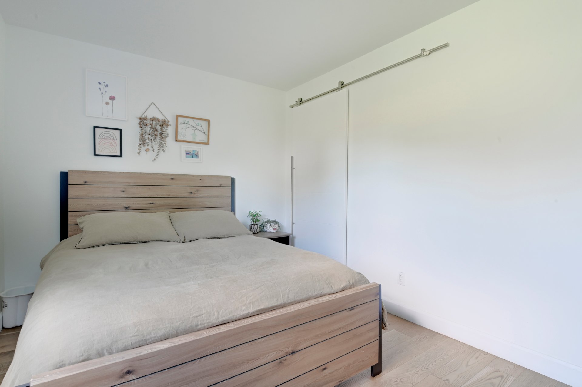 Residential in Saint-Augustin-de-Desmaures 2