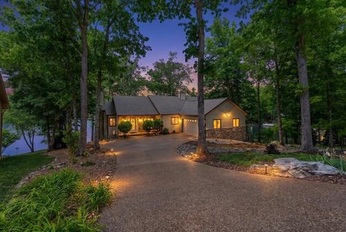 63 Brummel Ln, Crossville, TN, 38558-2636 | Card Image