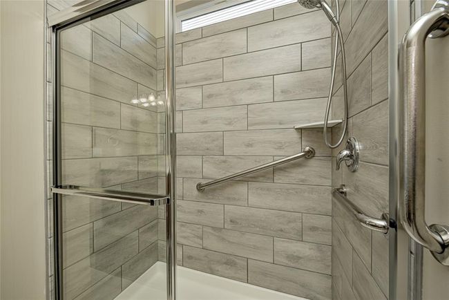 Full Shower | Image 19