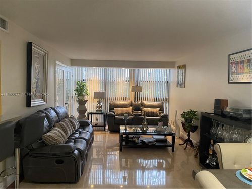 225-200 Leslie Dr, Hallandale Beach, FL, 33009-7311 | Card Image