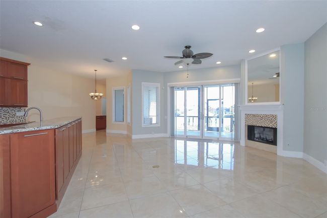 946 Allegro Ln, House other with 4 bedrooms, 3 bathrooms and null parking in APOLLO BEACH FL | Image 12