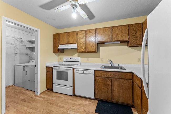 23-web-or-mls-5697_Green_Circle_Dr_Unit_319-34.jpg | Image 9
