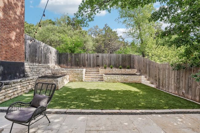 6610 Mesa Hollow Dr, Townhouse with 3 bedrooms, 2 bathrooms and 4 parking in Austin TX | Image 17