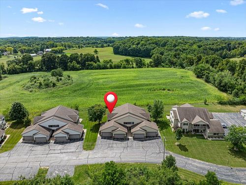 961 Spring Ct, West Bend, WI, 53095-9504 | Card Image