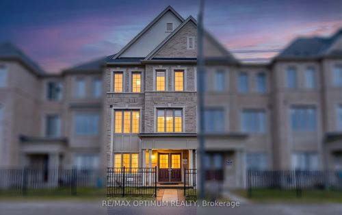 8644 Financial Dr, Brampton, ON, L6Y6G5 | Card Image