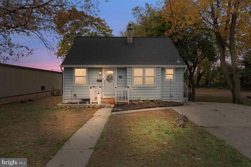 54 W Browning Rd, BELLMAWR, NJ, 08031-2202 | Card Image