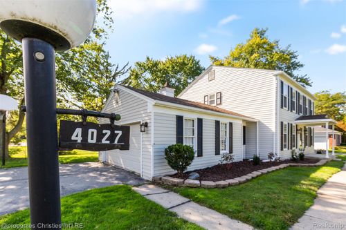4027 Old Dominion Dr, West Bloomfield, MI, 48323-2654 | Card Image