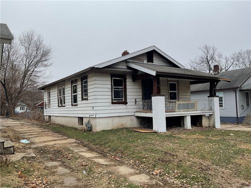 1356 N Huron St, Decatur, IL, 62526-4042 | Card Image