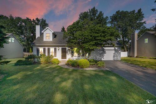 7309 Silo Meadows Dr, Temperance, MI, 48182-1579 | Card Image