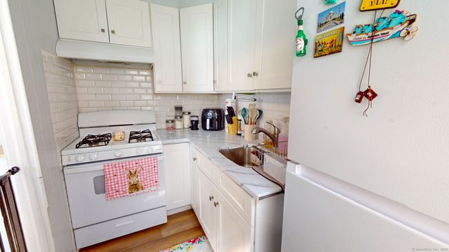 79 Albany Ave, Home with 6 bedrooms, 3 bathrooms and null parking in New Britain CT | Image 6