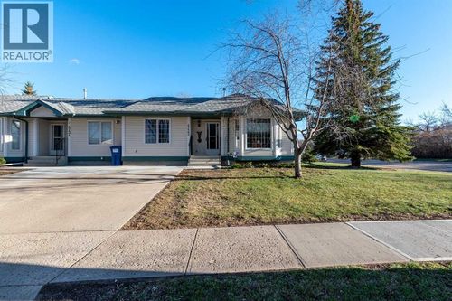 4733 47 Street, Lloydminster, SK, S9V1Z6 | Card Image