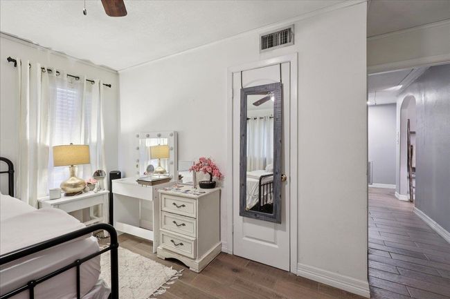 731 Meneley Rd, House other with 4 bedrooms, 2 bathrooms and null parking in Winnie TX | Image 17