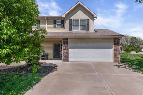 3850 Nw 94th St, Kansas City, MO, 64154-7801 | Card Image