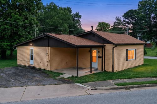 614 Main Street, Falmouth, KY, 41040 | Card Image