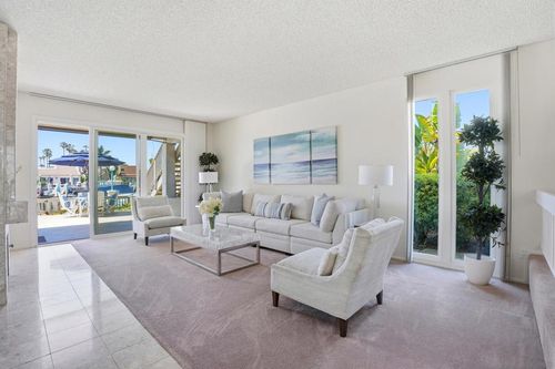 73 Kingston Ct W, Coronado, CA, 92118-3350 | Card Image