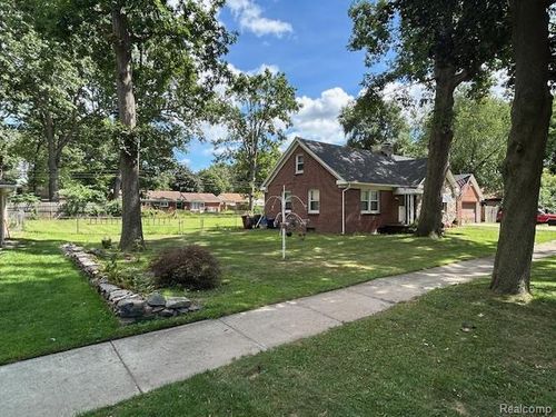 6013 Cornell St, Taylor, MI, 48180-1244 | Card Image