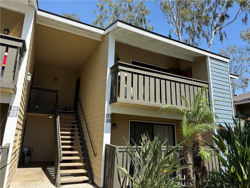 94-3535 Banbury Dr, Riverside, CA, 92505 | Card Image