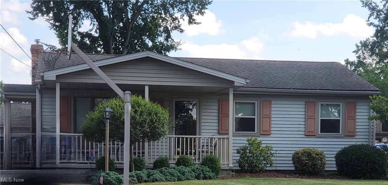 Willow Crest Ave, Youngstown, OH 44515