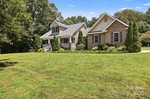 288 Grapevine Cir, Taylorsville, NC, 28681-4261 | Card Image