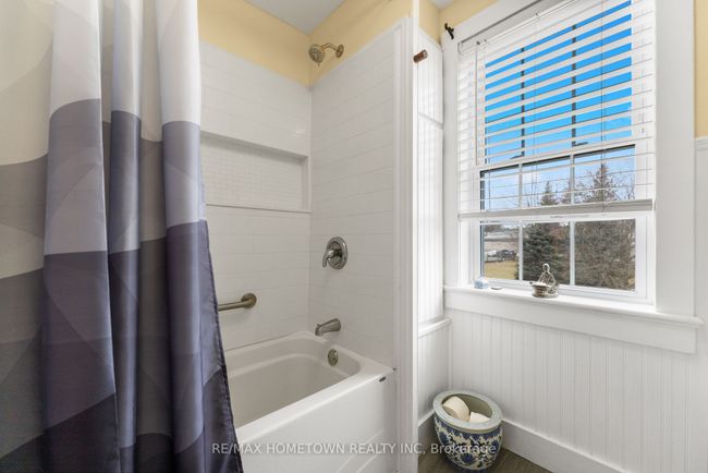 28 Centre St, House other with 4 bedrooms, 1 bathrooms and 4 parking in Edwardsburgh ON | Image 25