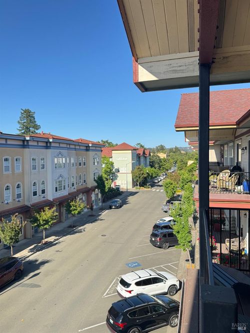 202 Johnson St, Windsor, CA, 95492-8948 | Card Image