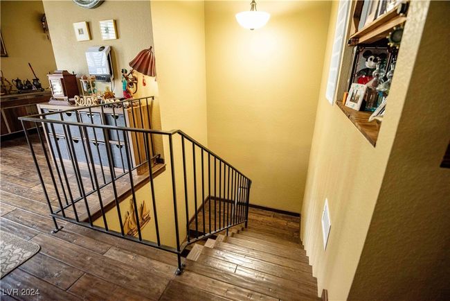 Stairs to Basement Floor | Image 56