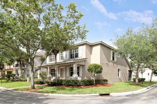 8217 Calterra Dr, Palm Beach Gardens, FL, 33418-8184 | Card Image