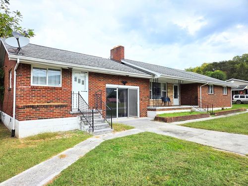 23 Hillcrest Dr, Peterstown, WV, 24963-1156 | Card Image