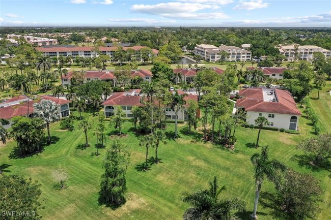 E210 - 1055 Forest Lakes Dr, Condo with 2 bedrooms, 2 bathrooms and null parking in NAPLES FL | Image 24