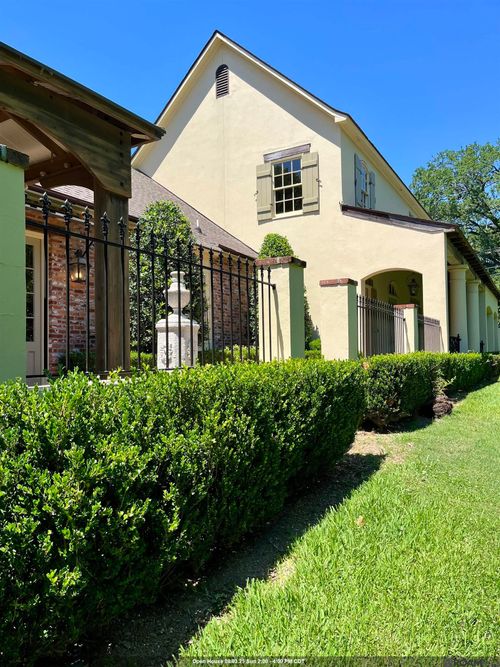 5806 Highland Rd, Baton Rouge, LA, 70808-6558 | Card Image
