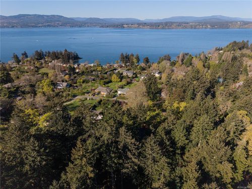 537 Cromar Rd, North Saanich, BC, V8L5M5 | Card Image