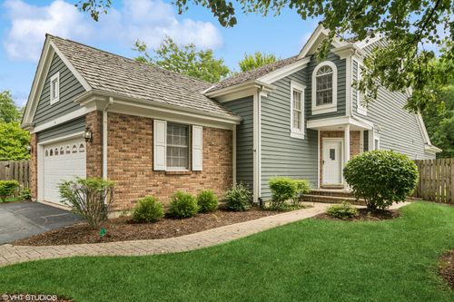 461 Park Barrington Dr, Barrington, IL, 60010-5282 | Card Image