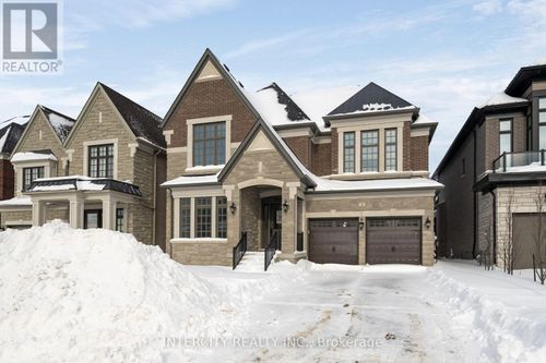 8 Heart Lake Circle, King (King City), ON, L7B0T1 | Card Image