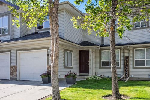 107 Harvest Gold Place Ne, Calgary, AB, T3K4Y1 | Card Image